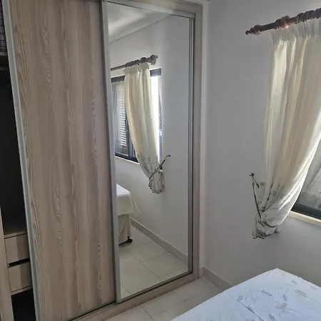 Lecomer Apartment