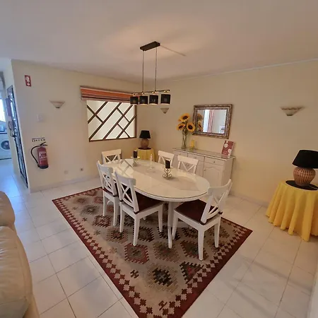 Apartment Lecomer *